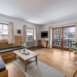 Fischer C Apartment